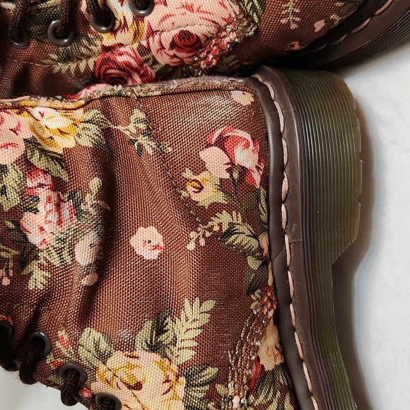 Dr. Martens 11821 Floral Lace-up Combat boots (w size 6) - Picture 4 of 14